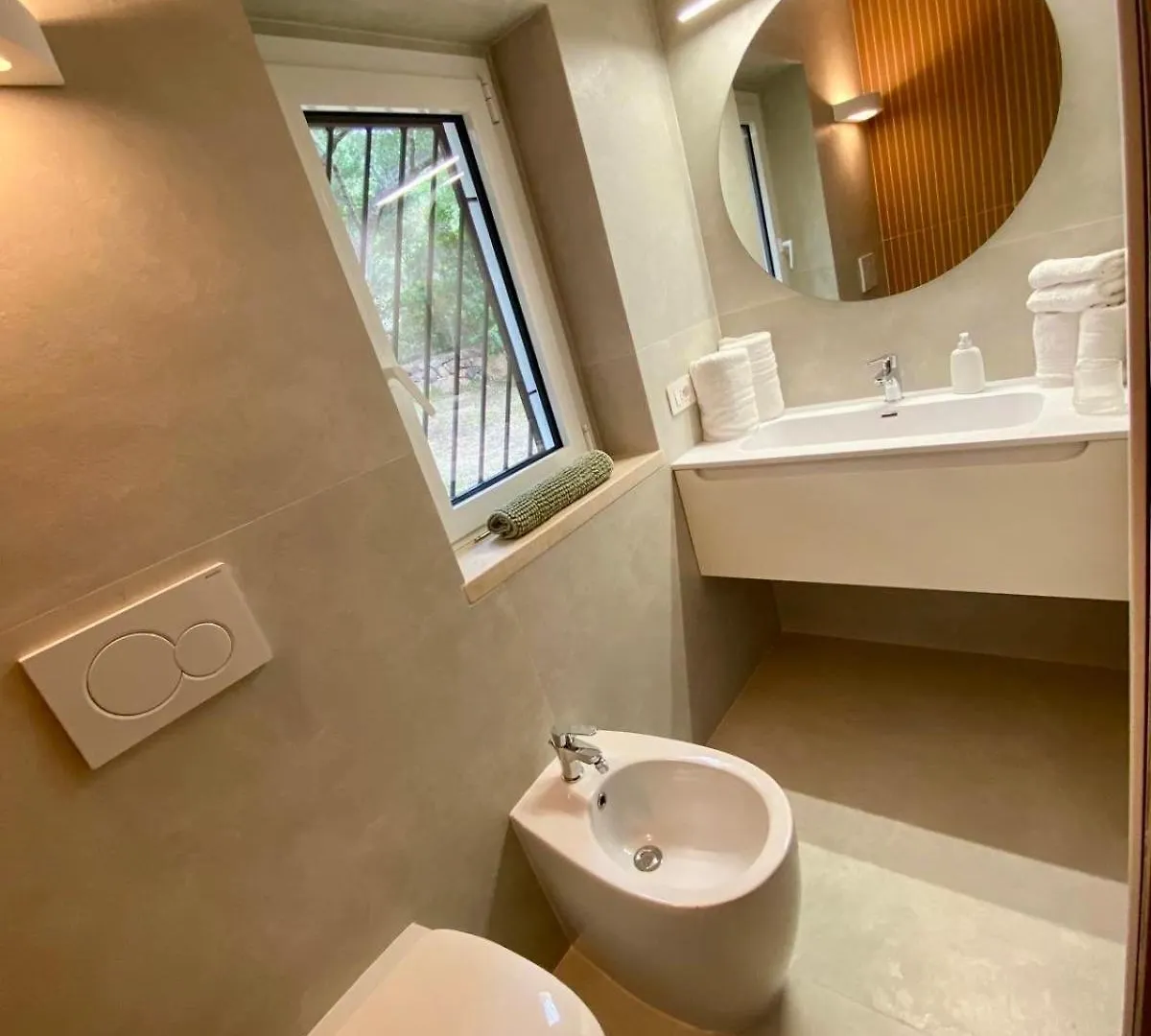 Villa La Petra 카니지오네 펜션